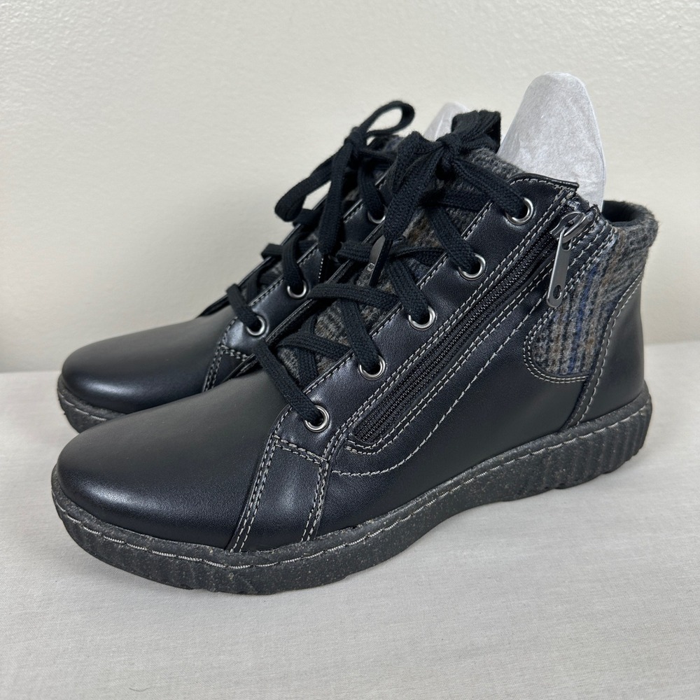 Clarks Women's 8 Caroline Spice Bootie Black Leather Plaid Trim Side Zip NEW